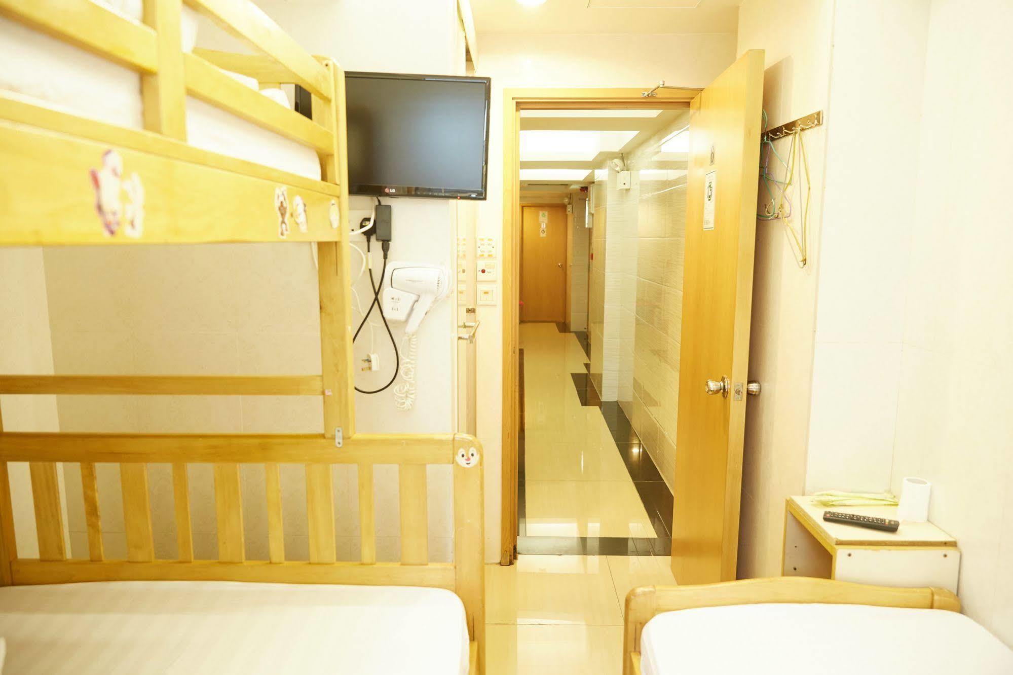 Gold Keep Hostel Flat 617 Kowloon  Exterior photo